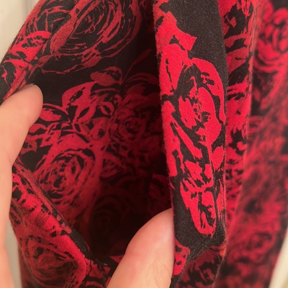 ❌(stolen) XL Red Rose 🥀 Dress - Picture 4 of 7